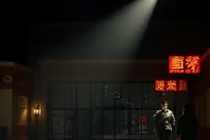 《铁轨尽头》延伸铁轨与信号灯的封面